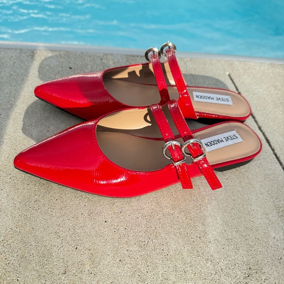 New Steve Madden Red Pointed Toe Mules - Picture 5 of 14